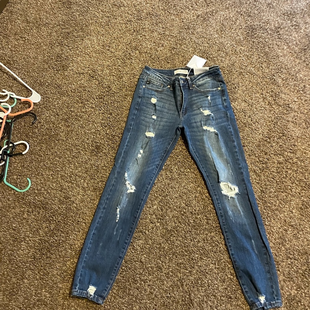 Size 9/28 Kancan jeans
